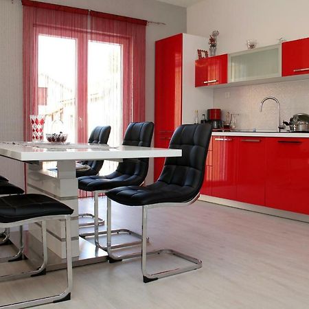 Apartmani Corleone Bilice Dış mekan fotoğraf