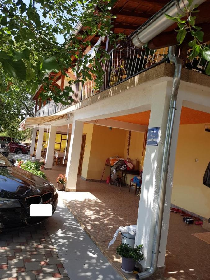Apartmani Corleone Bilice Dış mekan fotoğraf