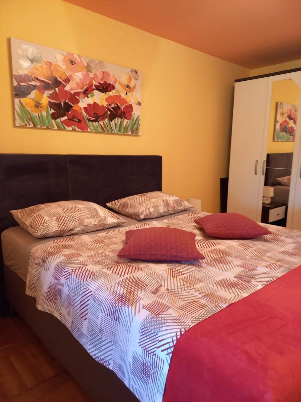 Apartmani Corleone Bilice Dış mekan fotoğraf