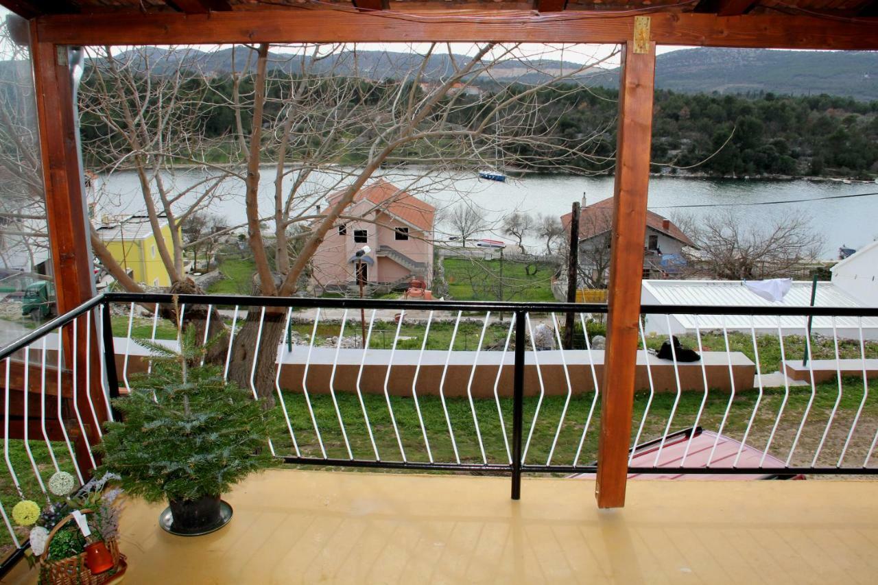 Apartmani Corleone Bilice Dış mekan fotoğraf