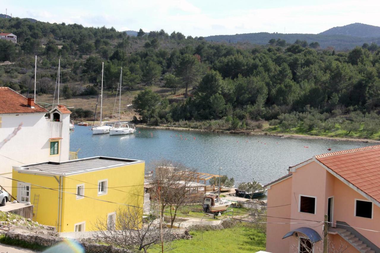 Apartmani Corleone Bilice Dış mekan fotoğraf