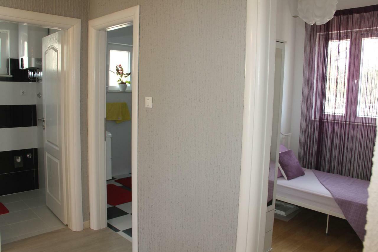 Apartmani Corleone Bilice Dış mekan fotoğraf