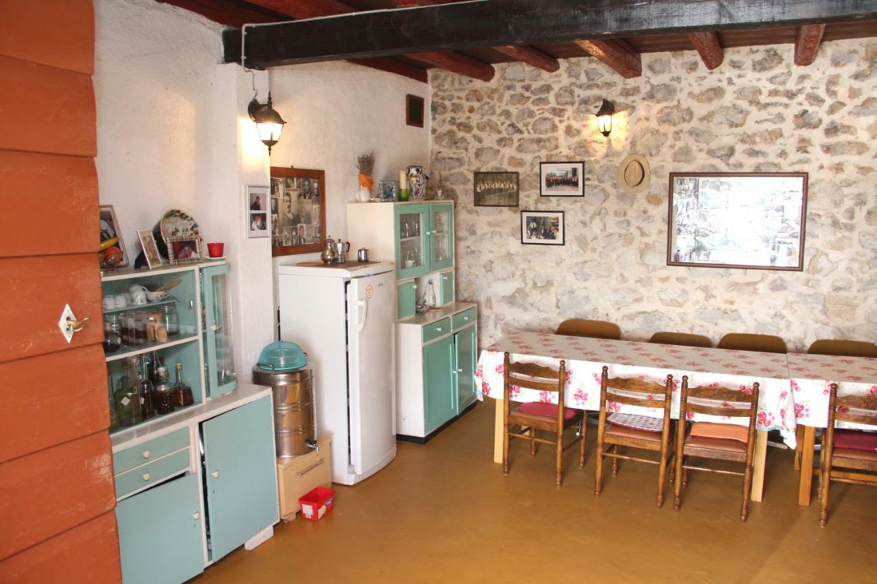 Apartmani Corleone Bilice Dış mekan fotoğraf